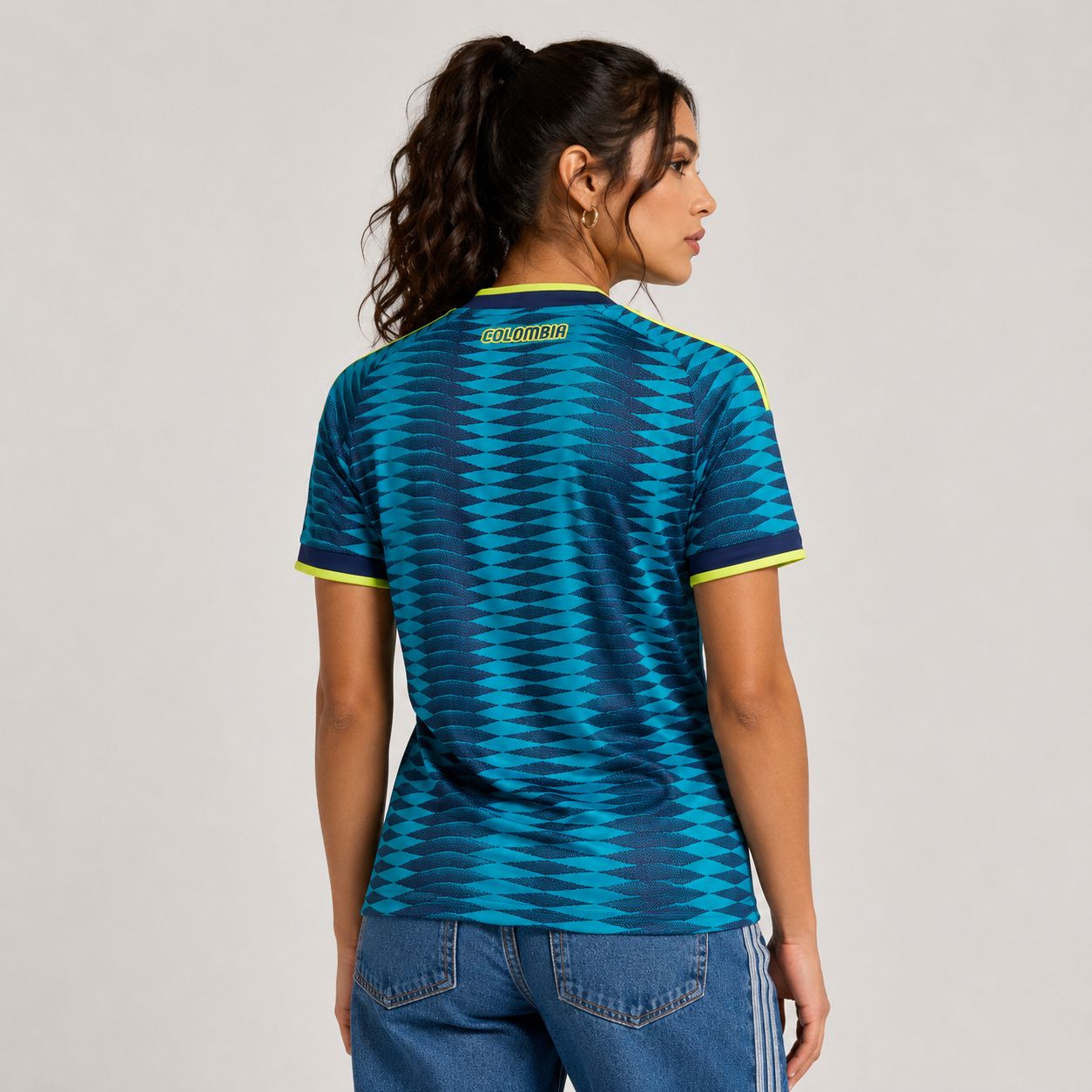 Colombia Away 26 jersey image 2